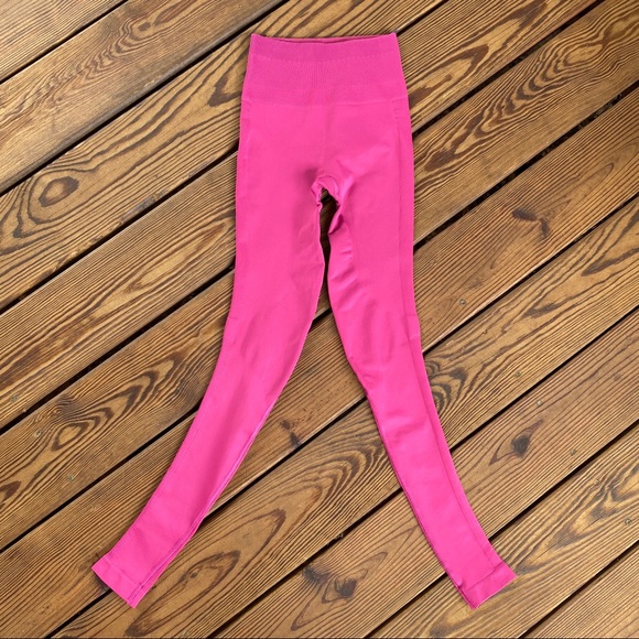 Lululemon Zone In Tight Raspberry 2 XS - Picture 2 of 11